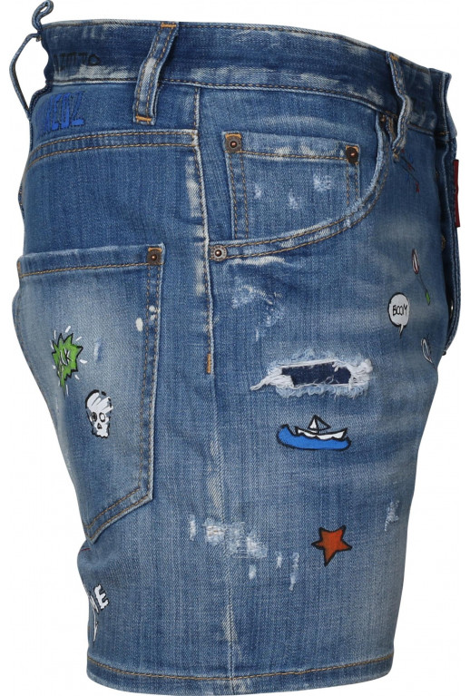 Grafiken und Logo Jeansshorts