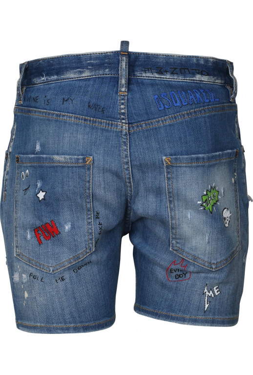 Grafiken und Logo Jeansshorts