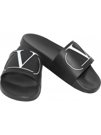 V Logo Gummisandalen