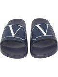V Logo Gummisandalen