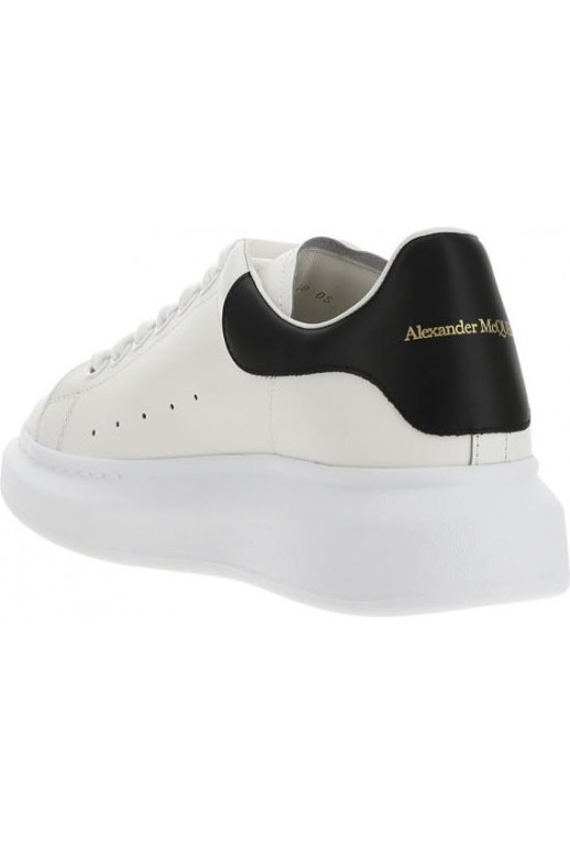 Oversized Sneaker