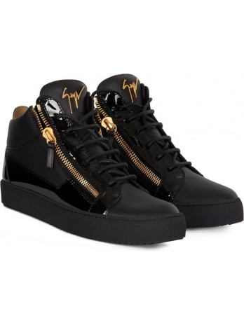 Mid Top Sneaker