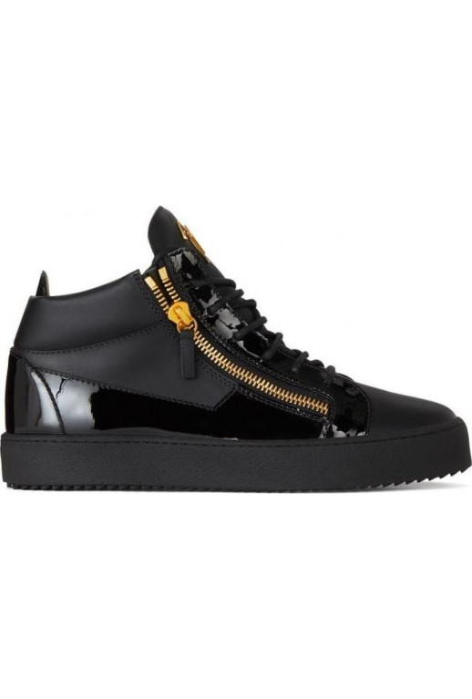 Mid Top Sneaker