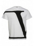 V Logo T-Shirt