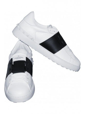 Rockstud Sneaker