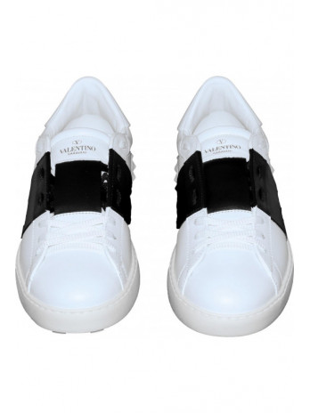 Rockstud Sneaker