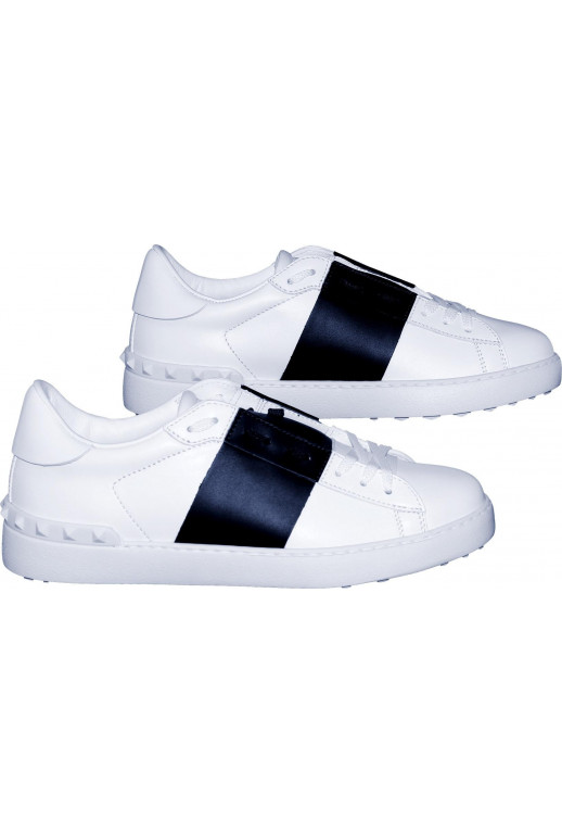 Rockstud Sneaker