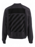 Sweater mit diagonalen Streifen